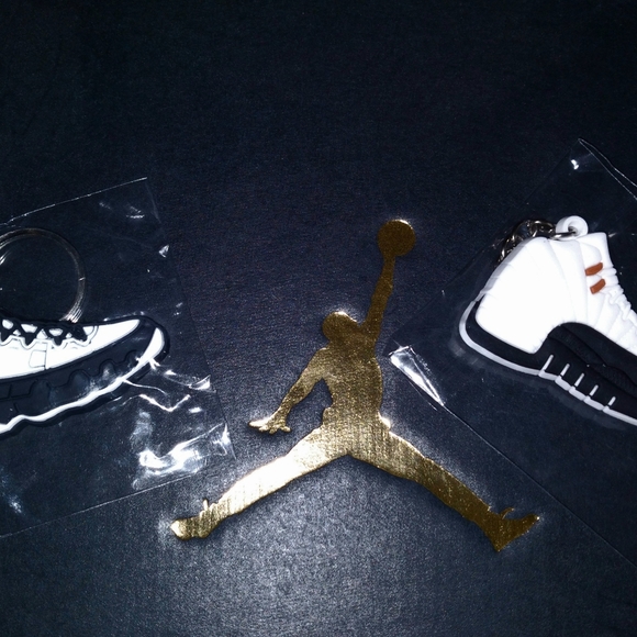 Keychains - Picture 2 of 8